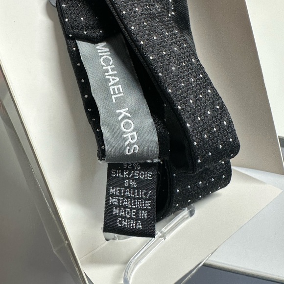 Michael Kors bow tie - Picture 2 of 5